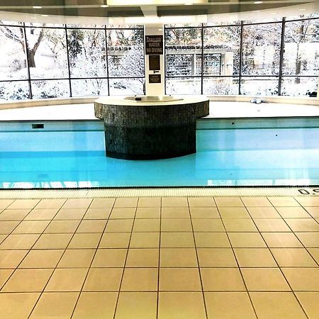 Pelicanstay At Square One Mall Mississauga Extérieur photo
