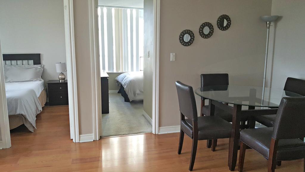 Pelicanstay At Square One Mall Mississauga Extérieur photo