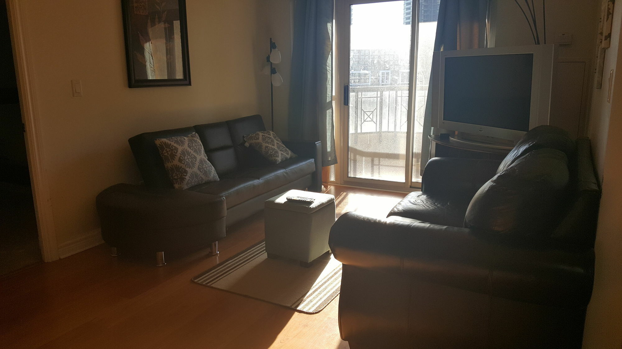 Pelicanstay At Square One Mall Mississauga Extérieur photo