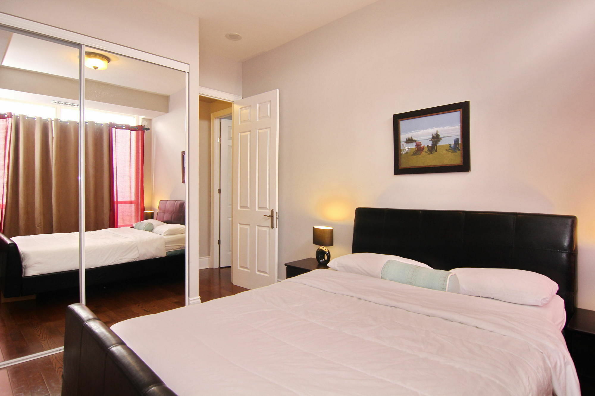 Pelicanstay At Square One Mall Mississauga Extérieur photo