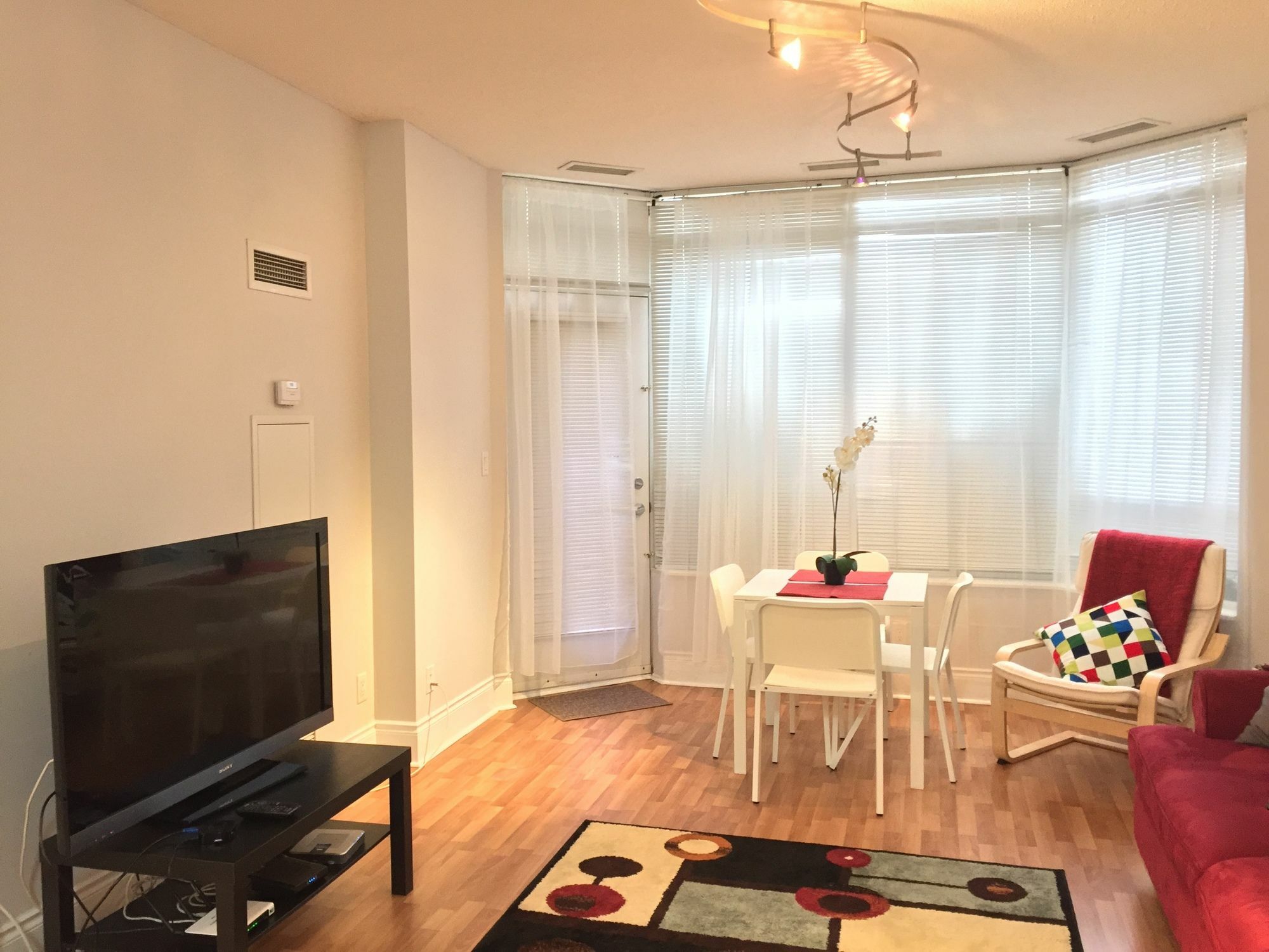 Pelicanstay At Square One Mall Mississauga Extérieur photo