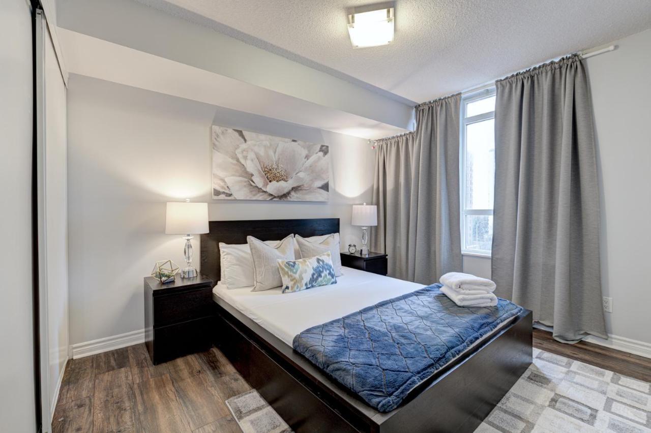Pelicanstay At Square One Mall Mississauga Extérieur photo