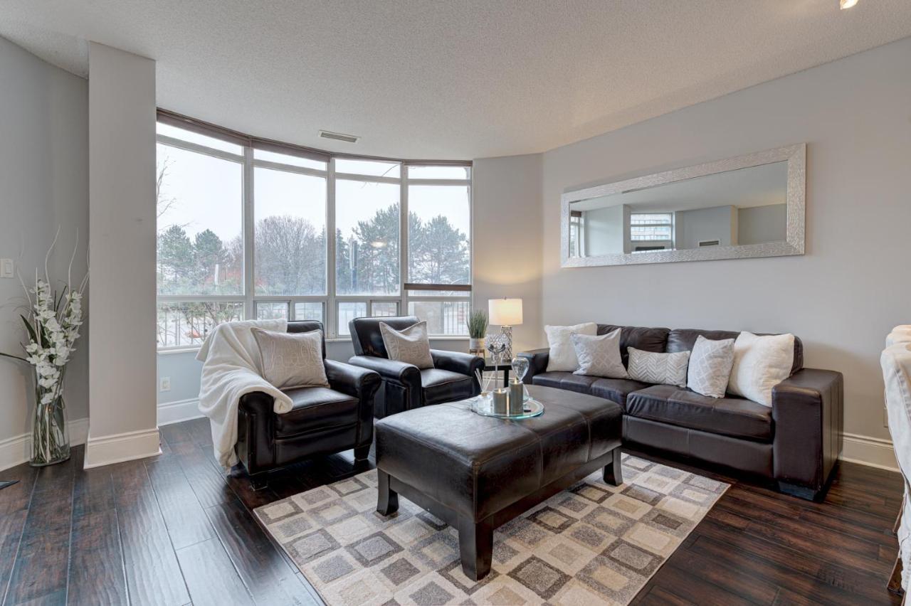Pelicanstay At Square One Mall Mississauga Extérieur photo