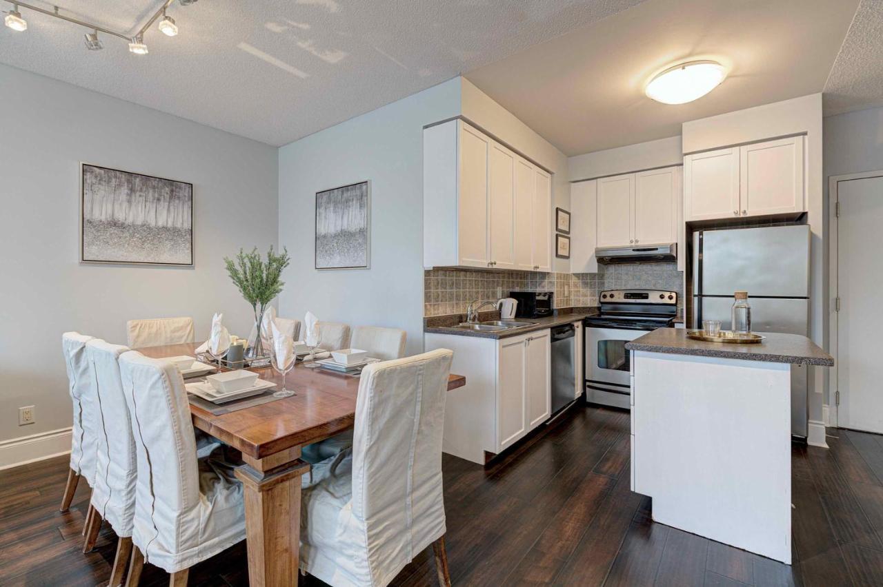 Pelicanstay At Square One Mall Mississauga Extérieur photo