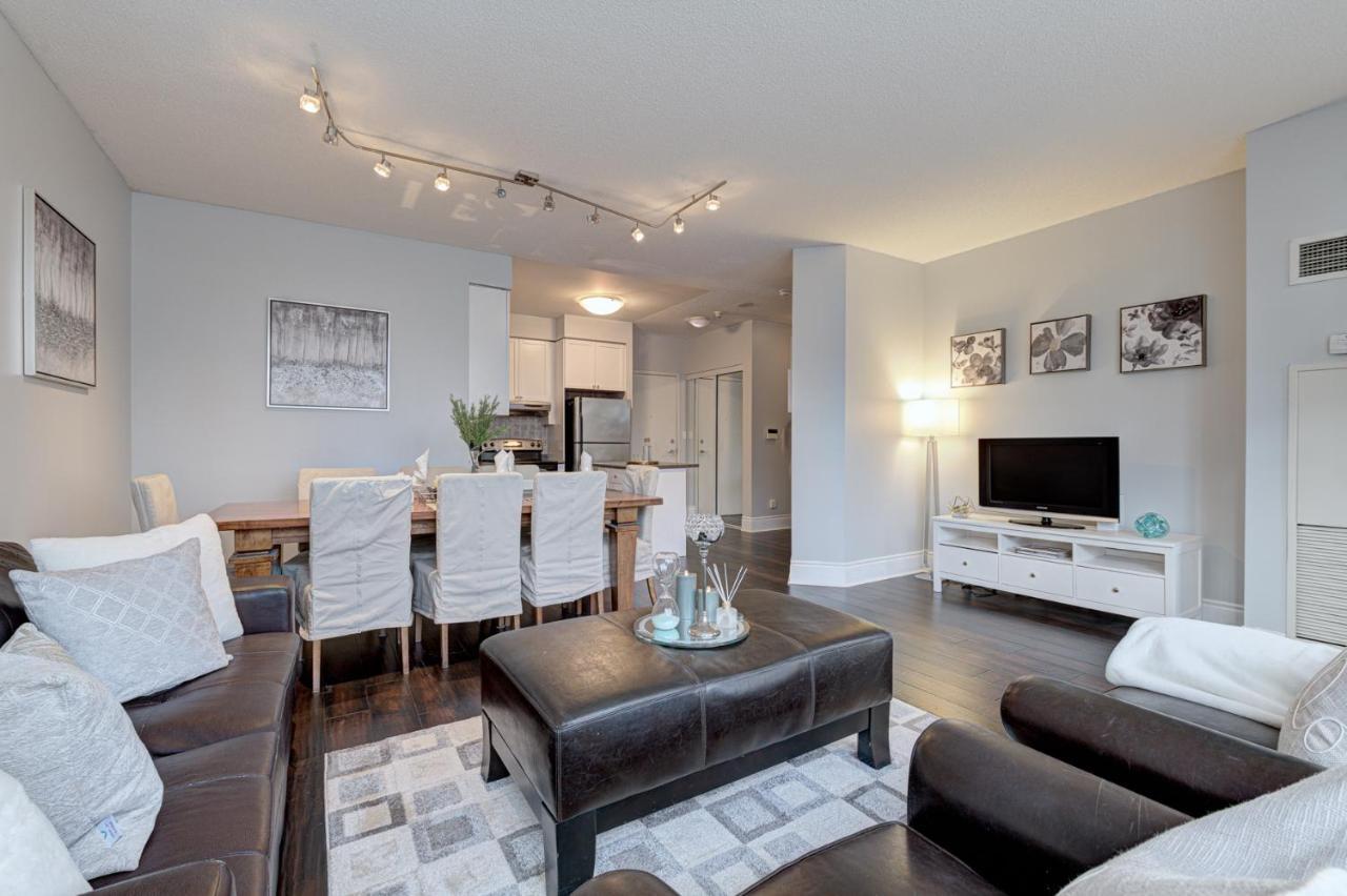 Pelicanstay At Square One Mall Mississauga Extérieur photo