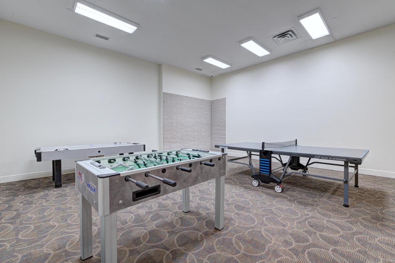 Pelicanstay At Square One Mall Mississauga Extérieur photo