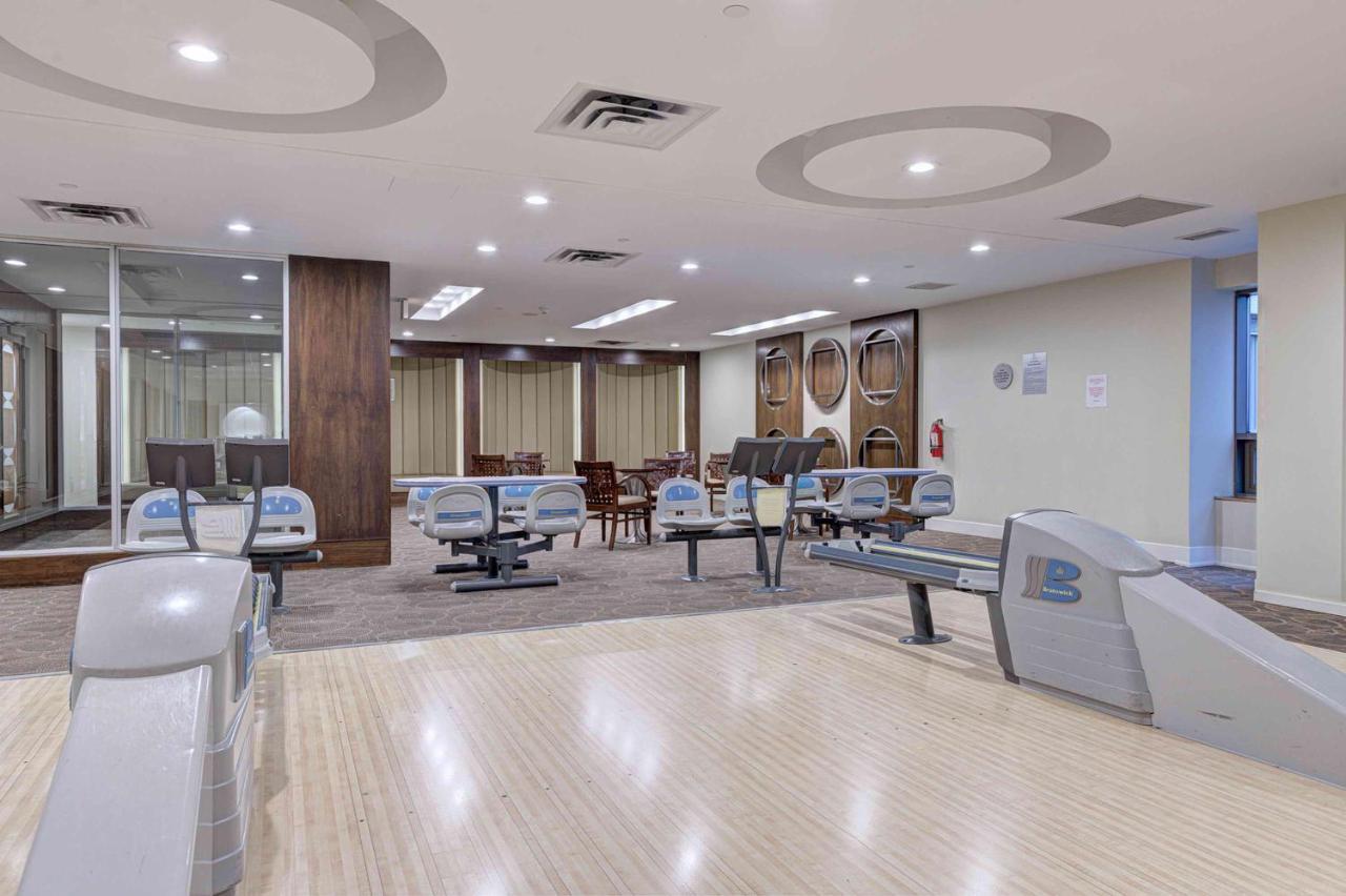 Pelicanstay At Square One Mall Mississauga Extérieur photo